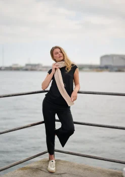 TOP M/ HALSKÆDE | 96080|Henriette Steffensen Copenhagen Best